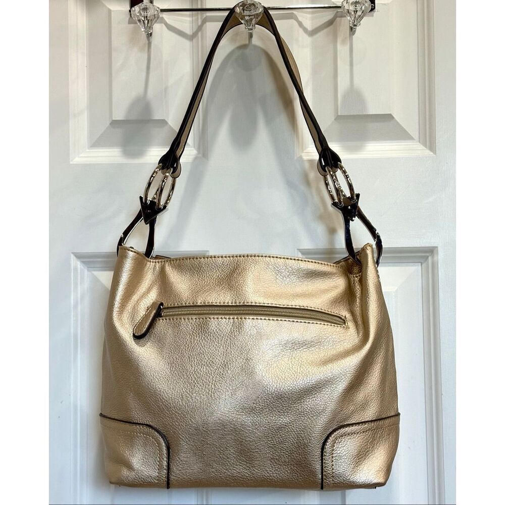 UNKNOWN BRAND -🎉HP🎉Gold Metallic Shoulder Bag in Faux Leather with Bold Hardware
